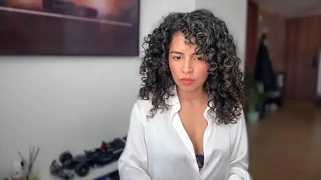 Snapshot of illaroom chatting on November 25, 8:09 pm illaroom online show from November 25, 8:09 pm