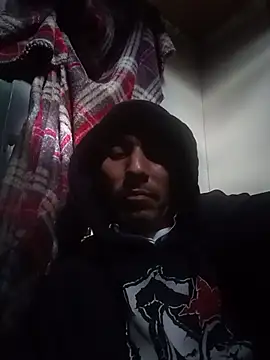 Snapshot of Serapitocojelon chatting on November 17, 7:41 pm Serapitocojelon online show from November 17, 7:41 pm