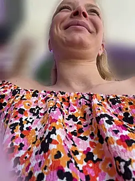 AnastasiaAniess online show from April 24, 1:24 pm