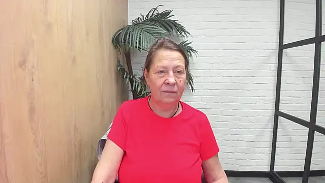 LindaPassionate online show from April 26, 5:16 am
