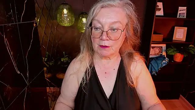 Snapshot of NataliMellow chatting on June 24, 1:21 pm NataliMellow online show from June 24, 1:21 pm