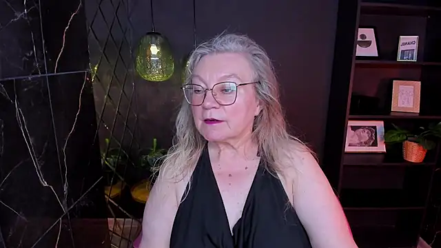 Snapshot of NataliMellow chatting on July 4, 1:17 pm NataliMellow online show from July 4, 1:17 pm