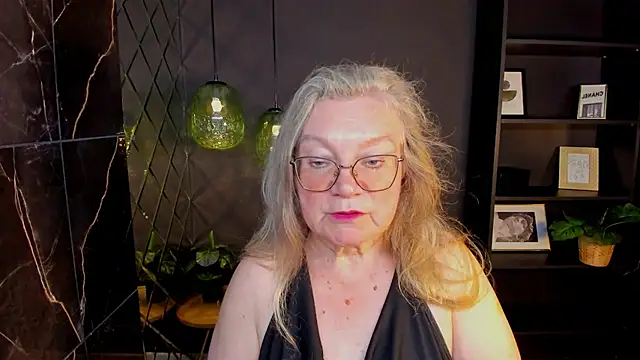 Snapshot of NataliMellow chatting on July 21, 1:24 pm NataliMellow online show from July 21, 1:24 pm