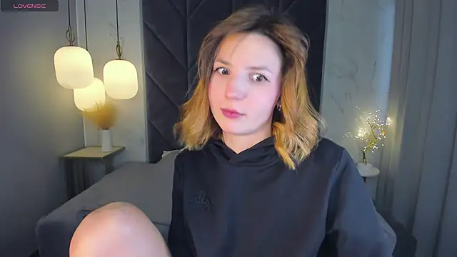 Snapshot of JaneGraceful chatting on December 16, 12:38 pm JaneGraceful online show from December 16, 12:38 pm