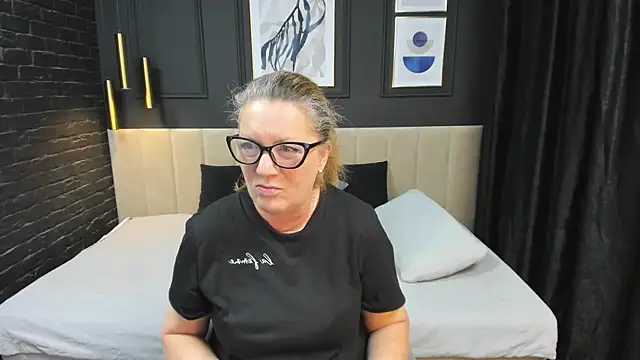 LeaPure online show from June 7, 5:11 am