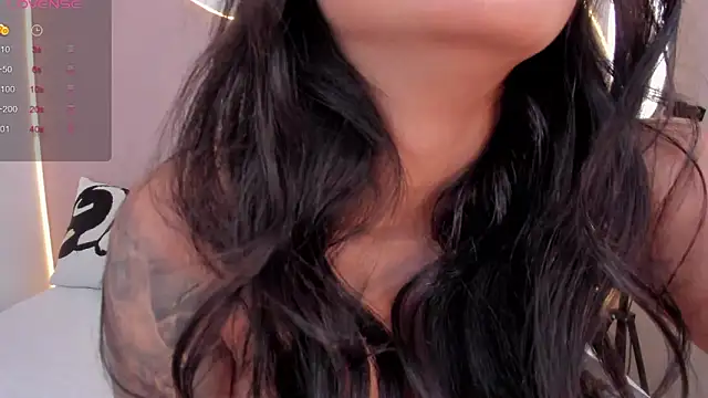 EllieMitchell online show from March 9, 6:01 pm