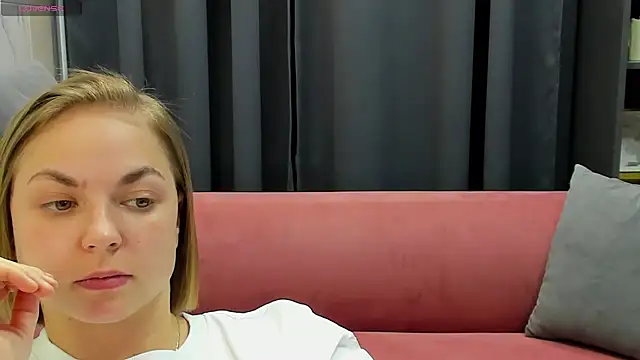 Snapshot of TataArdent chatting on December 25, 2:46 am TataArdent online show from December 25, 2:46 am