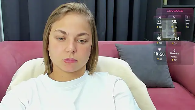 Snapshot of TataArdent chatting on November 23, 8:19 pm TataArdent online show from November 23, 8:19 pm