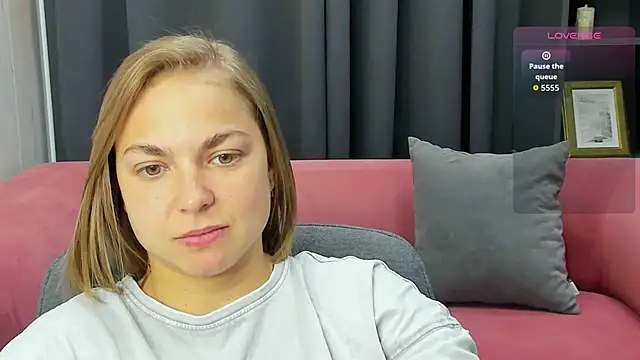 Snapshot of TataArdent chatting on December 14, 8:13 pm TataArdent online show from December 14, 8:13 pm