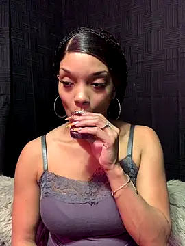 Rakiyahcharms online show from December 19, 12:39 am