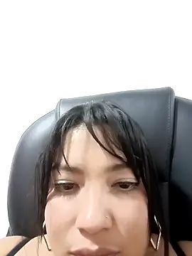 brittaanya online show from March 13, 5:43 am