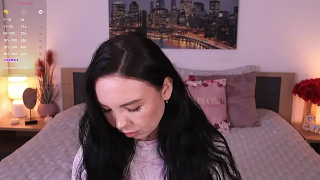 Leila  Sweet online show from May 3, 7:14 am