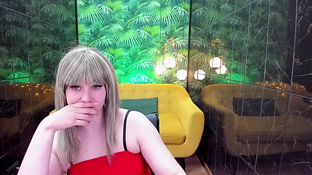 Snapshot of AlanaDreamy chatting on December 29, 2:00 pm AlanaDreamy online show from December 29, 2:00 pm