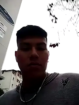 Snapshot of mikeeeeeell chatting on November 1, 6:59 am mikeeeeeell online show from November 1, 6:59 am