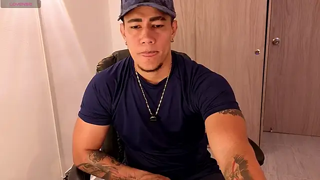 CRAZYBOYLOVE online show from February 11, 11:26 am