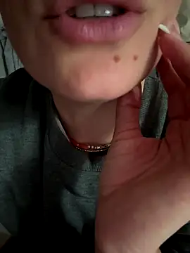 Snapshot of Wet-Pussycat chatting on October 25, 3:40 pm Wet-Pussycat online show from October 25, 3:40 pm