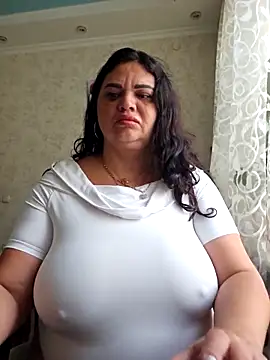 Snapshot of littleRikka chatting on November 5, 8:36 am littleRikka online show from November 5, 8:36 am