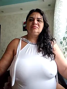 Snapshot of littleRikka chatting on November 14, 7:29 am littleRikka online show from November 14, 7:29 am