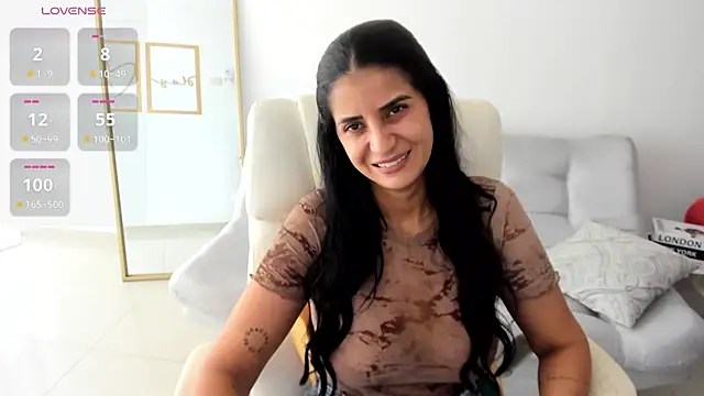 Snapshot of renata_t_ chatting on July 28, 7:15 pm renata t online show from July 28, 7:15 pm