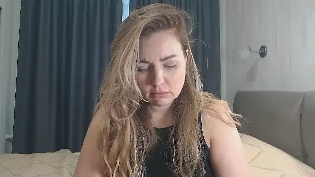 Snapshot of xxkristinaxx chatting on November 12, 8:26 am xxkristinaxx online show from November 12, 8:26 am