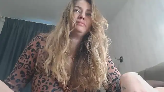 Snapshot of xxkristinaxx chatting on December 1, 8:52 am xxkristinaxx online show from December 1, 8:52 am