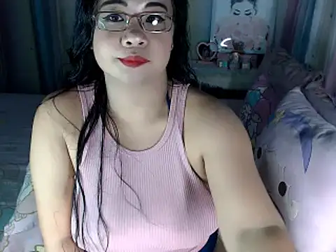 Snapshot of hersheykisses07 chatting on February 26, 3:16 am hersheykisses07 online show from February 26, 3:16 am