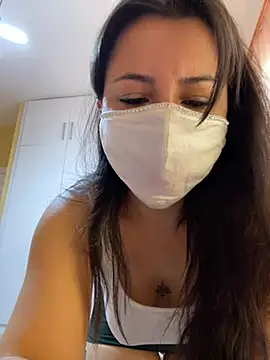 White-Petite online show from June 10, 6:01 am