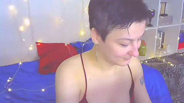 Snapshot of MartaBounty chatting on December 25, 8:39 pm MartaBounty online show from December 25, 8:39 pm