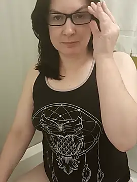 DesreRose online show from June 16, 1:19 am