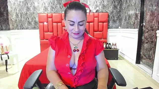 Snapshot of Imyourdirtymilf chatting on December 13, 7:53 pm Imyourdirtymilf online show from December 13, 7:53 pm