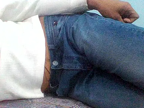 Snapshot of Babyucum4me chatting on December 23, 8:36 pm Babyucum4me online show from December 23, 8:36 pm