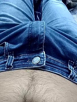 Snapshot of Babyucum4me chatting on February 8, 8:21 pm Babyucum4me online show from February 8, 8:21 pm