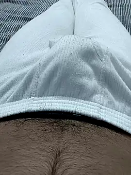 Snapshot of Babyucum4me chatting on December 15, 4:44 pm Babyucum4me online show from December 15, 4:44 pm