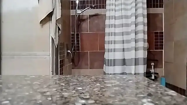 Snapshot of ThickDMatty@xh chatting on December 17, 6:24 am ThickDMattyxh online show from December 17, 6:24 am