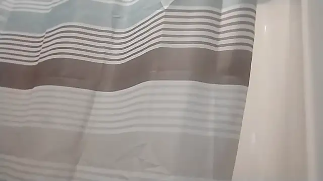 Snapshot of ThickDMatty@xh chatting on February 14, 1:13 am ThickDMattyxh online show from February 14, 1:13 am