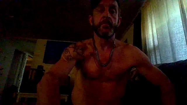 Snapshot of ThickDMatty@xh chatting on March 15, 10:22 pm ThickDMattyxh online show from March 15, 10:22 pm