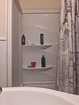 Snapshot of ThickDMatty@xh chatting on October 31, 4:35 am ThickDMattyxh online show from October 31, 4:35 am