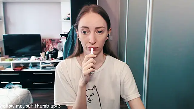 Snapshot of Natalimeowks chatting on June 15, 9:33 am Natalimeowks online show from June 15, 9:33 am