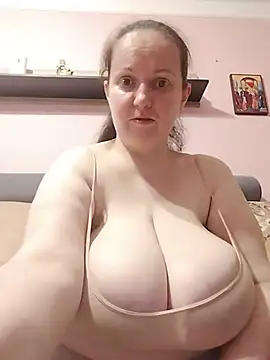 BustyLadyAlma online show from July 7, 7:45 am