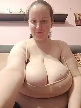 BustyLadyAlma online show from July 23, 9:07 am