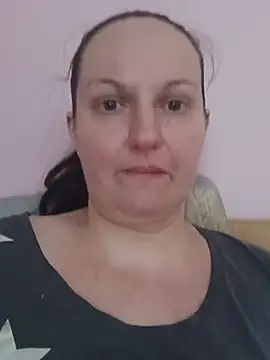 BustyLadyAlma online show from July 25, 8:01 am