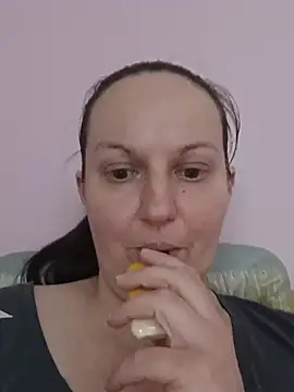 BustyLadyAlma online show from August 1, 8:02 am