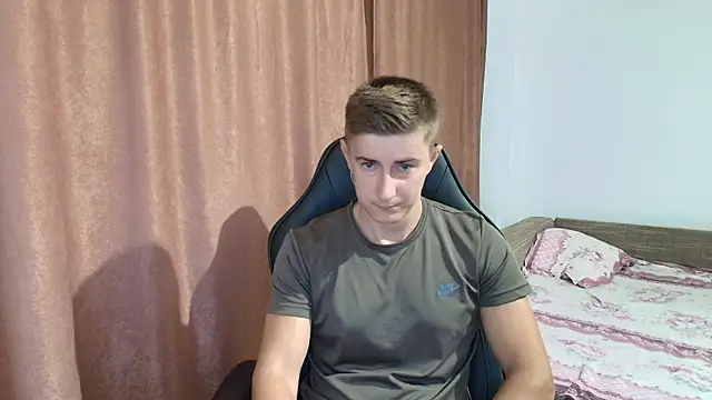 Todhorny9873 online show from February 17, 5:25 am