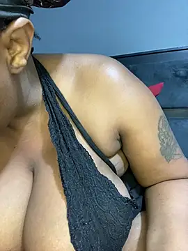 Snapshot of Sexycandyxxx chatting on July 27, 11:45 pm Sexycandyxxx online show from July 27, 11:45 pm