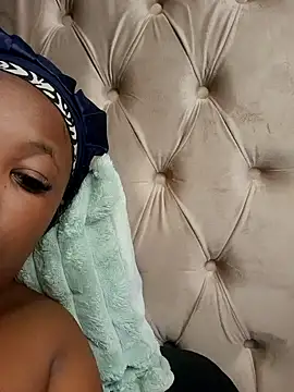 SWEETDOLLY29XX online show from October 23, 7:18 am