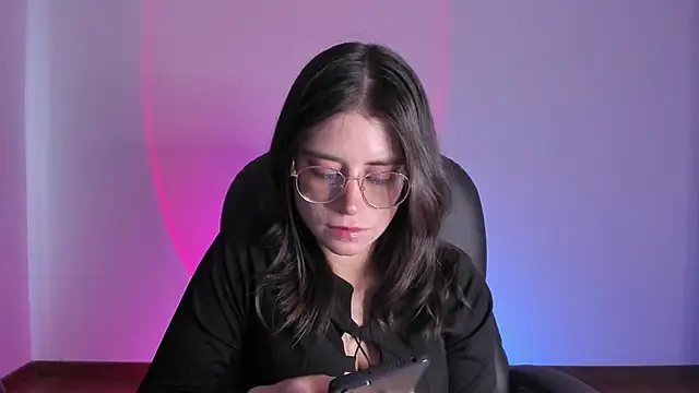 Snapshot of HazelKush chatting on September 23, 7:06 pm HazelKush online show from September 23, 7:06 pm