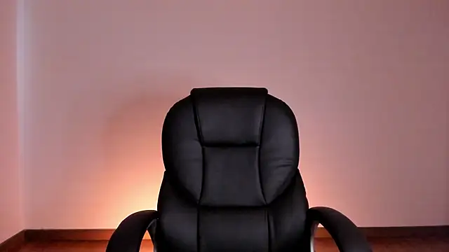 Snapshot of HazelKush chatting on October 6, 8:06 pm HazelKush online show from October 6, 8:06 pm