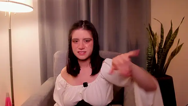 HazelKush online show from February 9, 10:58 pm