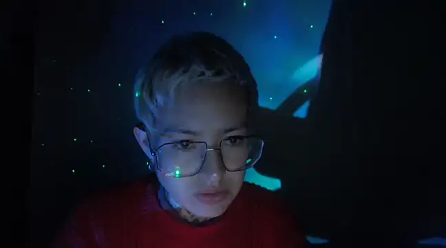 Snapshot of ArrangedFoot chatting on January 5, 12:20 am ArrangedFoot online show from January 5, 12:20 am