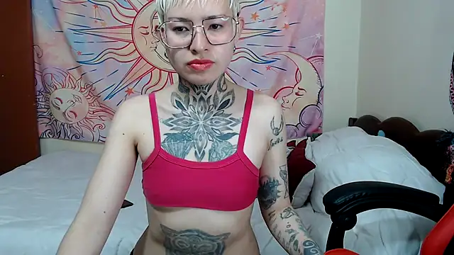 Snapshot of ArrangedFoot chatting on February 16, 9:00 pm ArrangedFoot online show from February 16, 9:00 pm